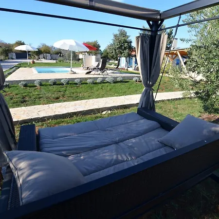 Three Bedroom With Pool * Rovigno
