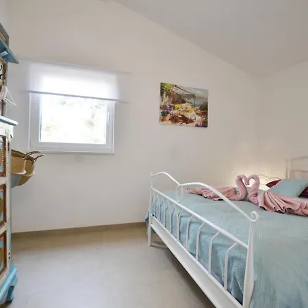 Holiday home Three Bedroom With Pool *