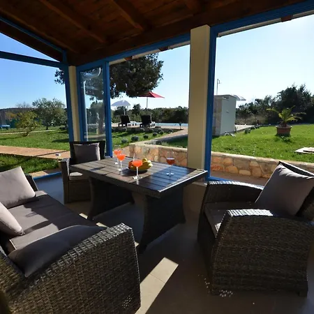 Three Bedroom With Pool Casa vacanze Rovigno