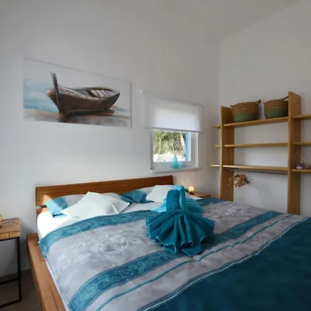 Three Bedroom With Pool Ferienhaus