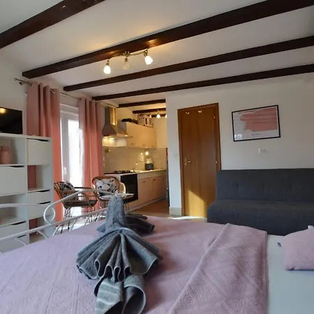 Three Bedroom With Pool *