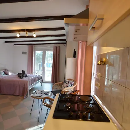 Three Bedroom With Pool Ferienhaus Rovinj